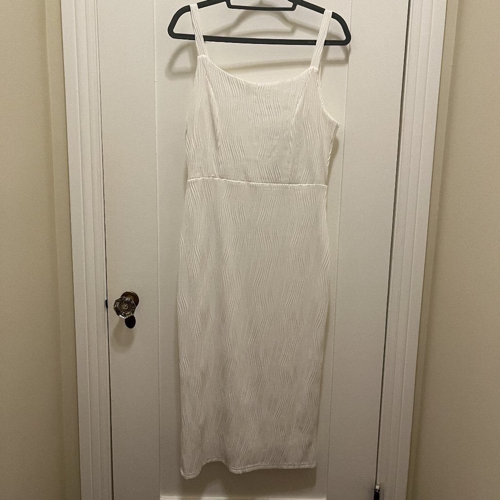 "Water Ripple" Textured White Dress